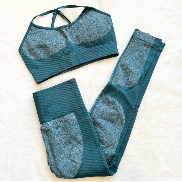 TWO PIECE WORKOUT SET Leggings and Sports Bra Size Small Gym Compression - Picture 2 of 12